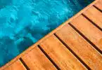 Pourquoi faire confiance à un designer de piscine en bois sur mesure ?